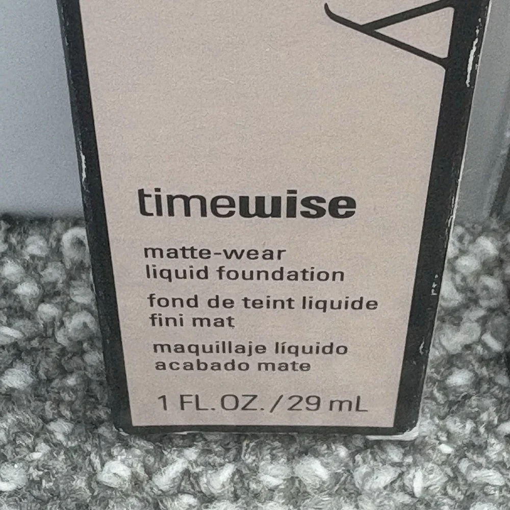 Mary Kay Foundation Makeup Ivory 3 Combination To‎ Oily Matte NIB